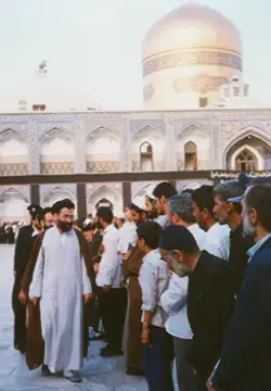 عکس آیة الله سید محمد محسن طهرانی در حرم امام رضا