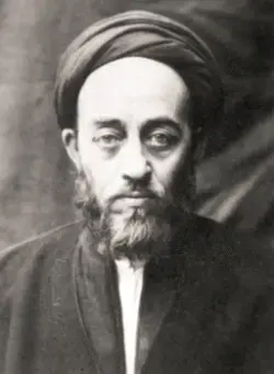 عکس مشهور و باکیفیت از علامه طباطبایی در سن جوانی